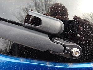 Rear wiper arm - broken-cover2.jpg