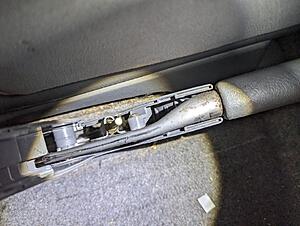  2004 MPV parking brake Adjustment-1-pxl_20231011_012316837.jpg