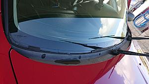 Windshield weatherstrip seal broken... how to fix it?-photo_2017-11-05_03-16-04.jpg