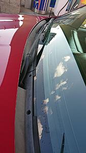 Windshield weatherstrip seal broken... how to fix it?-photo_2017-11-05_03-15-41.jpg